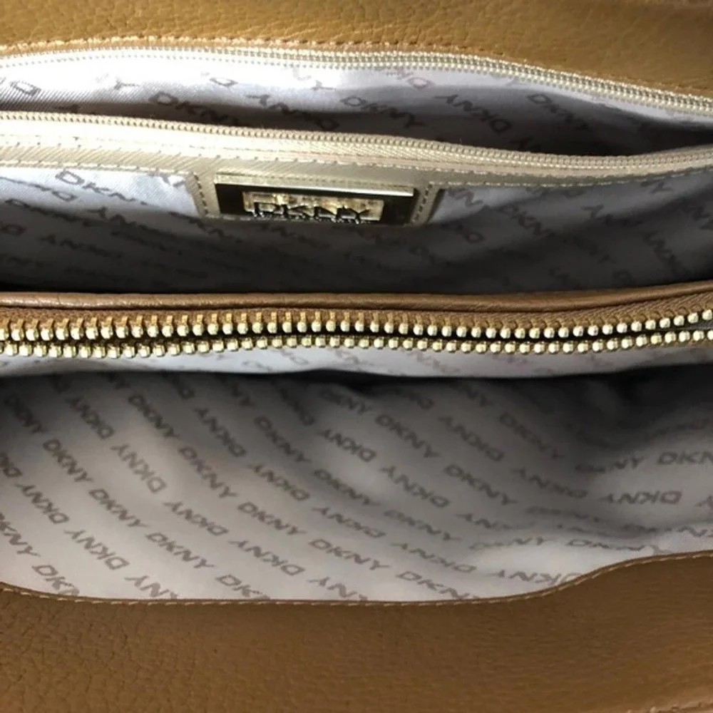 DKNY Tan Leather Doctor Satchel Handbag Black Trim Silver Turn-lock Closure